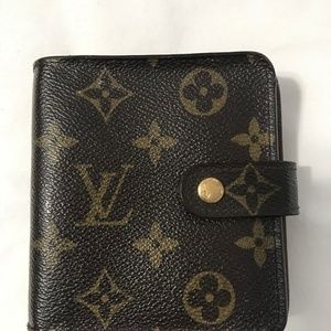 Authentic Louis Vuitton Zippe  Wallet Brown